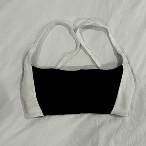 Buffbunny Aurora sports bra